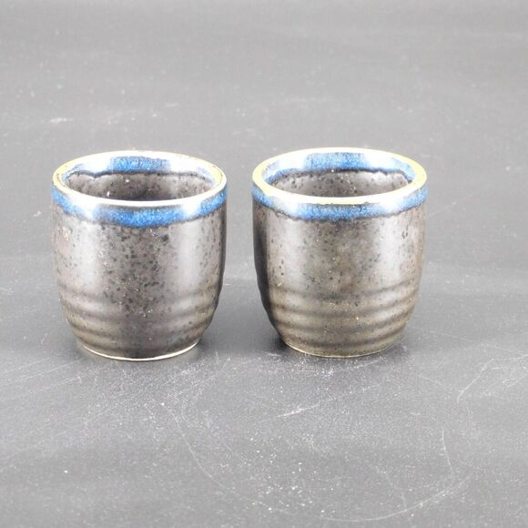 Vintage Ceramic Sake Set Bottle 2 Cups Blue Black Gray - Picture 5 of 6